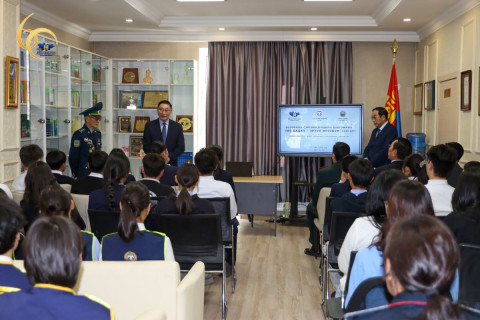 “Зөв дадал - Эрүүл ирээдүй” сургалт болж байна