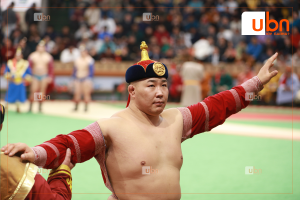 SOCIAL POP: Д.Мөнх-Эрдэнийг хөтлөгчөөр захиалсан Төрийн байгууллагад О.Хангай аварга өвлийн өвгөн болж очно гэв