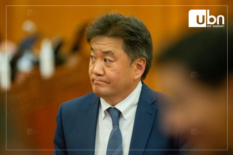 Н.УЧРАЛ: Хугацаа нь дууссан Ерөнхийлөгч яагаад шинээр бүтэц зураад хүн томилоод байгаа юм бэ