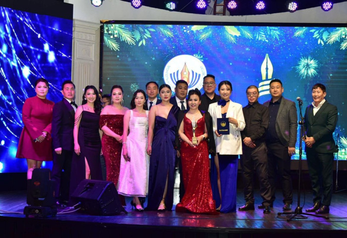 Шилдэг сайтаар Tsahiur.mn, Mass.mn, телевизээр TV9, сониноор “Монголын үнэн“ тодорлоо