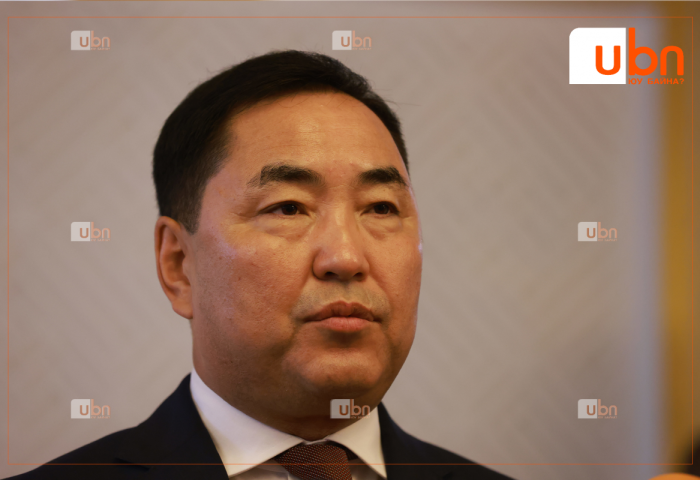 УИХ-ын гишүүн Б.Пүрэвдорж ЗГ-ыг огцруулах бичигт гарын үсэг зуржээ