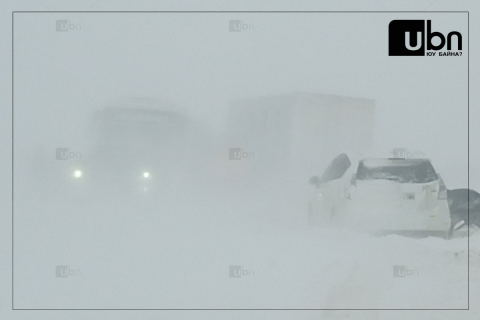 Өнөө шөнө зүүн аймуудын нутгаар цас орж, цасан шуурга шуурна