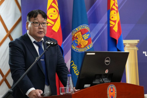 “Шүүхийн шийдвэр гүйцэтгэх тухай хууль шинэчлэн батлагдсанаар хэрэгжүүлэхэд анхаарах зарим асуудал, шийдвэрлэх арга зам” сэдэвт эрдэм шинжилгээний хурал зохион байгууллаа