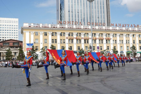 “Монгол Улсын Төрийн далбааны өдөр”-т зориулсан цэргийн ёслолын жагсаалд ШШГБ-ын 56 алба хаагч оролцлоо