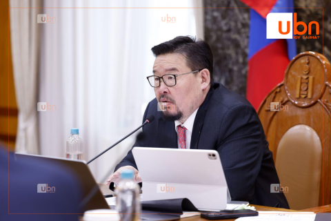 Ерөнхий сайд “Дэд сайд нарыг авч үлдэнэ,  ажлаа сайн хийцгээ“ гэж захижээ