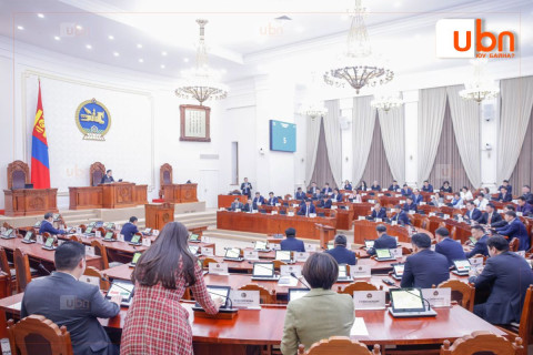 ЧУУЛГАН: ОТ-н Түр хорооны тайлан, дүгнэлт, УИХ-ын тогтоолын төслийг үргэлжлүүлэн хэлэлцэнэ