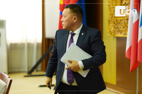 О.Цогтгэрэл: Ерөнхий сайдыг огцруулах бичиг гарын үсэг зурах гишүүдийн тоо бүрдсэн