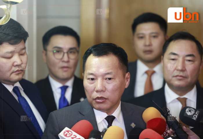 О.Цогтгэрэл: Ерөнхий сайдыг огцруулах бичигт 35 гишүүн гарын үсэг зурсан