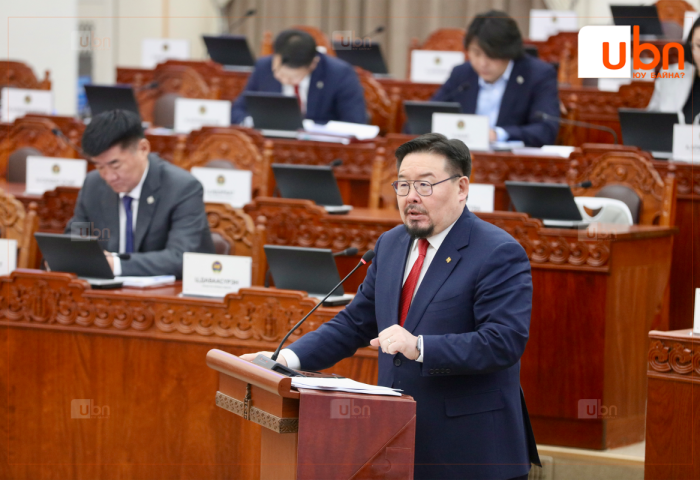 Г.Занданшатар: “Унасан эдийн засаг-уруудсан итгэл“ гэж үнэн