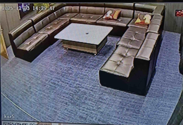 Зочид буудал, караокены өрөөнд камер байршуулсан явдлыг зогсоожээ