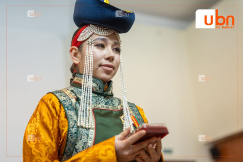 “Silk Way star” шоуны ялагч дуучин И.Мишээл  төрийн дээд Алтан гадас одонгоор шагнагдлаа