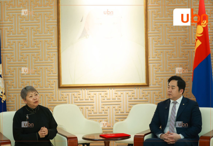 Нийслэлийн ИТХ-ын дарга А.Баяр өсвөрийн хийлчдийг хүлээн авч уулзлаа