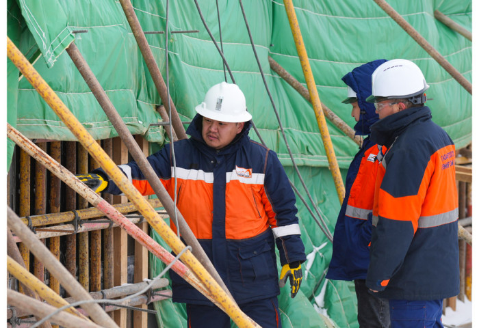 Гашуунсухайт–Ганцмод боомтын хил дамнасан төмөр замын төслийн барилга угсралтын ажил үргэлжилж байна