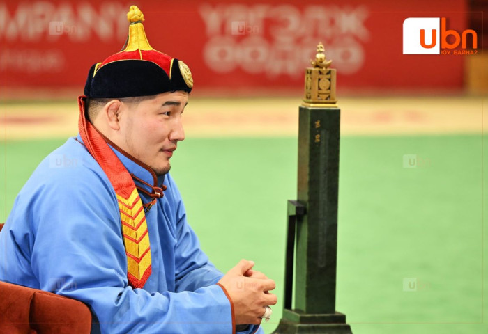Б.Орхонбаяр: Үндэсний бөхөө яагаад сумо шиг хөгжүүлж болохгүй гэж