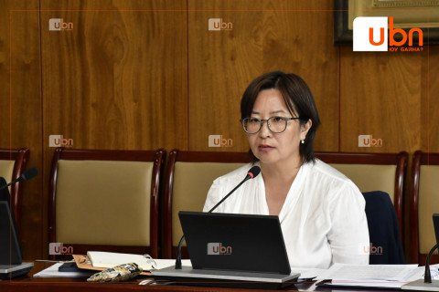 Л.Энхнасан: Хөвгүүд ид тоглох насандаа 8 цаг хичээлд сууна гэдэг хэцүү