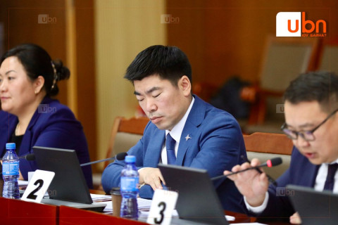 ШЕЗ-ийн шүүгч бус гишүүнд нэр дэвшигч Ч.Баянжаргалыг нотариатчаар ажиллаж байхдаа бусадтай бүлэглэн хуурамч бичиг баримт үйлдсэн гэх мэдээллийг иргэнээс ирүүлжээ