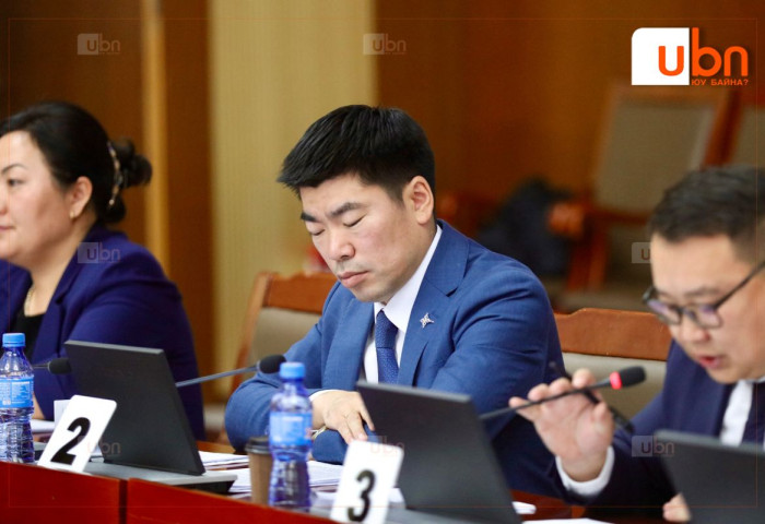 ШЕЗ-ийн шүүгч бус гишүүнд нэр дэвшигч Ч.Баянжаргалыг нотариатчаар ажиллаж байхдаа бусадтай бүлэглэн хуурамч бичиг баримт үйлдсэн гэх мэдээллийг иргэнээс ирүүлжээ