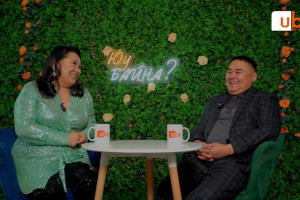 ЭЕРЭГ: Инээдээр биесээ чимж, хайр түгээдэг хос Э.БАТБААТАР, Т.ЛХАГВАДУЛАМ