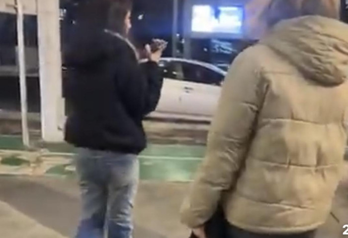 Нэгнээ “Алуурчин“ гэж дуудаж зодолдсон охидыг цагдаагийн байгууллагаас шалгаж эхэлжээ