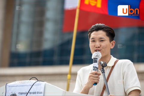 “Ноорог“-ийн О.Уламсайханыг “Найз охиноо амиа хорлоход хүргэсэн“ гэх үндэслэлээр 8 хүртэл жилийн хорих ялтай зүйл ангиар яллаж, шүүхэд шилжүүлжээ