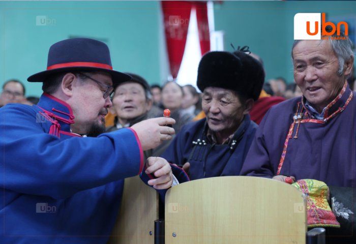 Солонготын даваанаас Хөвсгөл аймгийн Жаргалант-Шинэ-Идэр-Мөрөн чиглэлд 157 км босоо тэнхлэгийн авто замын ажлыг ирэх онд эхлүүлэхээр төлөвлөжээ
