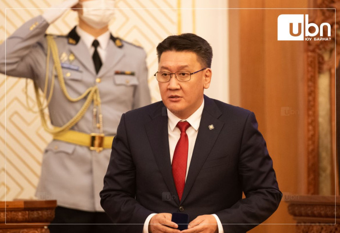 Б.Жавхлан: Ажлаа таслаад, зөвшөөрөлгүй, эх үүсвэр нь тодорхойгүй зардлаар Дубай явсан  Нийслэлийн татварын хэлтсийн дарга нарт хариуцлага тооцно