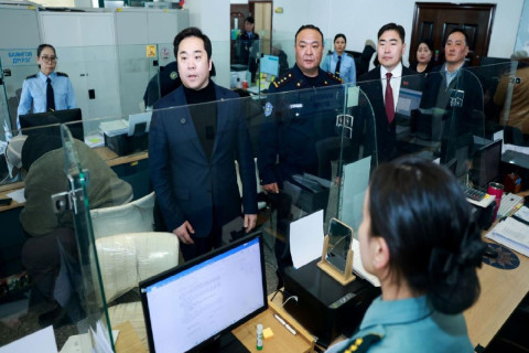 НИТХ-ын дарга А.Баяр нийслэлийн Шүүхийн шийдвэр гүйцэтгэх газар ажиллалаа