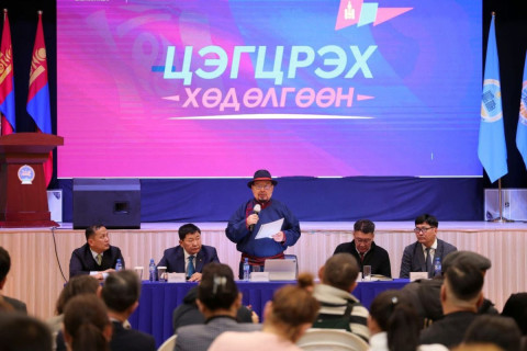 Замын-Үүд сумын хэмжээнд газар олголтыг шалгуулахаар АТГ, ЦЕГ, ТЕГ-ын хамтарсан Ажлын хэсэг байгуулахаар болжээ