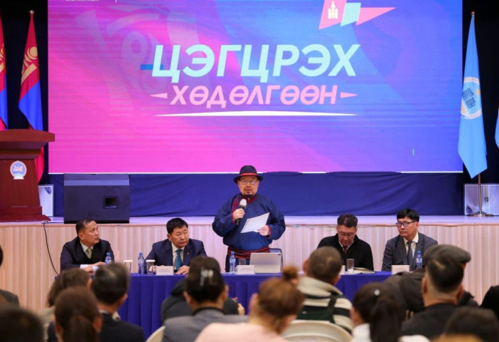 Замын-Үүд сумын хэмжээнд газар олголтыг шалгуулахаар АТГ, ЦЕГ, ТЕГ-ын хамтарсан Ажлын хэсэг байгуулахаар болжээ