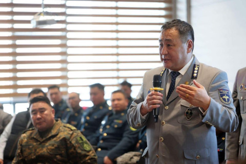 Замын-Үүд дэх Гаалийн газрын дарга О.Цэенрэгзэнг үүрэгт ажлаас нь чөлөөллөө