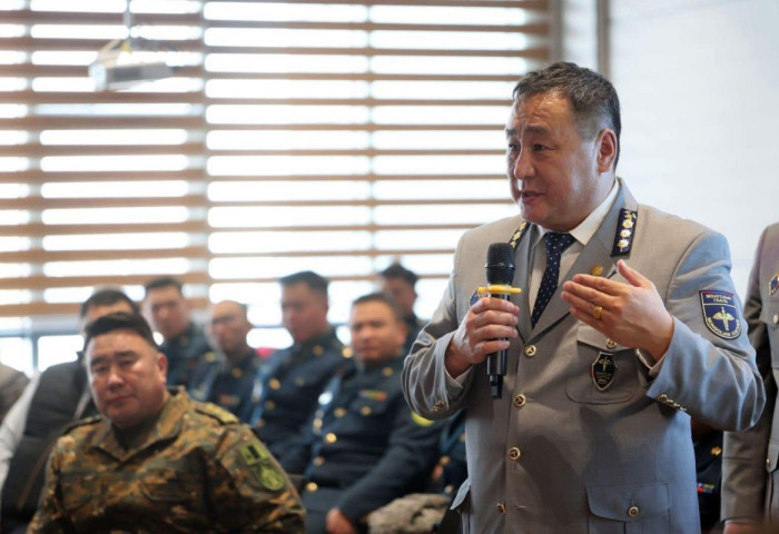 Замын-Үүд дэх Гаалийн газрын дарга О.Цэенрэгзэнг үүрэгт ажлаас нь чөлөөллөө