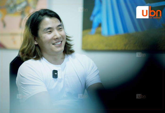 ТҮҮНИЙ ТУХАЙ: Нийгмийн нюансыг мэдрэмжтэйгээр ёжлон зурдаг ШОГ ЗУРААЧ Ц.ОРГИЛ