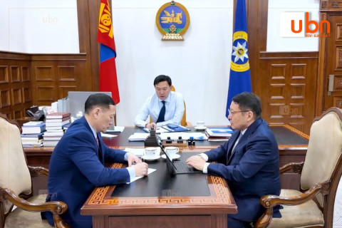 УИХ-ын дарга Н.Учрал Ерөнхий аудитор, Монголбанкны Ерөнхийлөгч нартай уулзаж байна