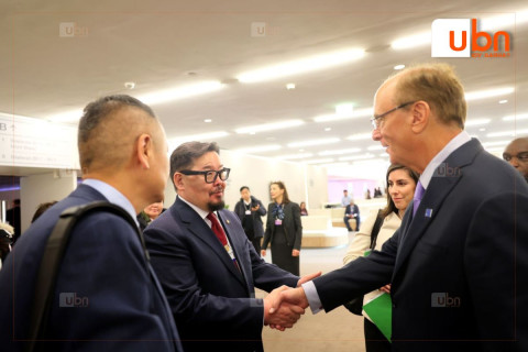 100 гаруй улсын төр, засгийн тэргүүн оролцож буй Дэлхийн эдийн засгийн чуулга уулзалтад Ерөнхий сайд Г.Занданшатар оролцож байна