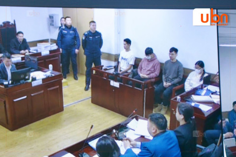 ШҮҮХ ХУРЛААС: Хэргийг долоон цаг гаруй хаалттай хэлэлцэж байна