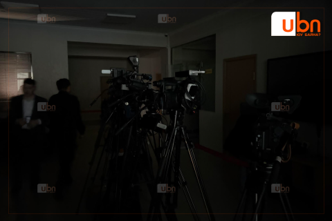 16 НАСТАЙ ОХИНЫ ШҮҮХ ХУРАЛ: Шүүх танхимд тог тасарлаа