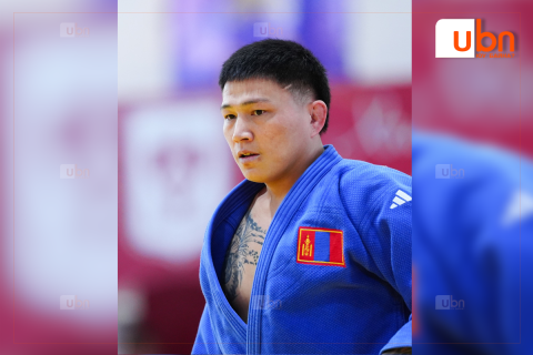 Бэртлээс “эргэн ирсэн“ МУГТ Ц.Цогтбаатар шигшээ наймд шалгарч, ОУХМ Л.Анхзаяатай барилдахаар боллоо