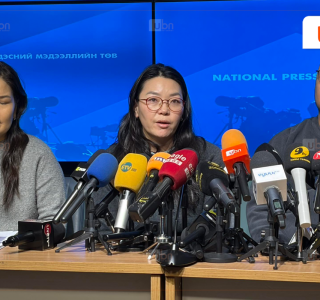 Газын дэлбэрэлтэд амиа алдсан иргэдийн ар гэр Төрийн гурван өндөрлөгт шаардлага хүргүүллээ