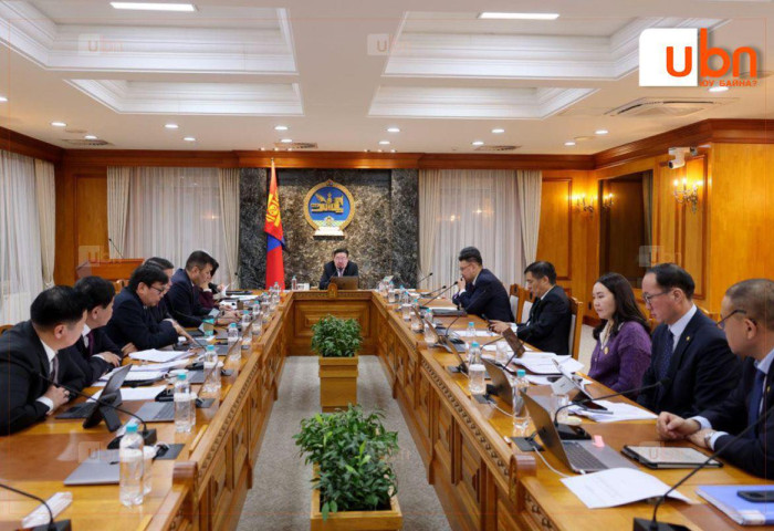 ЗГ: Тэтгэвэр, тэтгэмжийн хугацаа, олгох журмын талаар хэлэлцэж байна