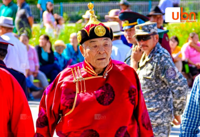 Дархан аварга Хорлоогийн Баянмөнх өнөөдөр 82 нас хүрч байна