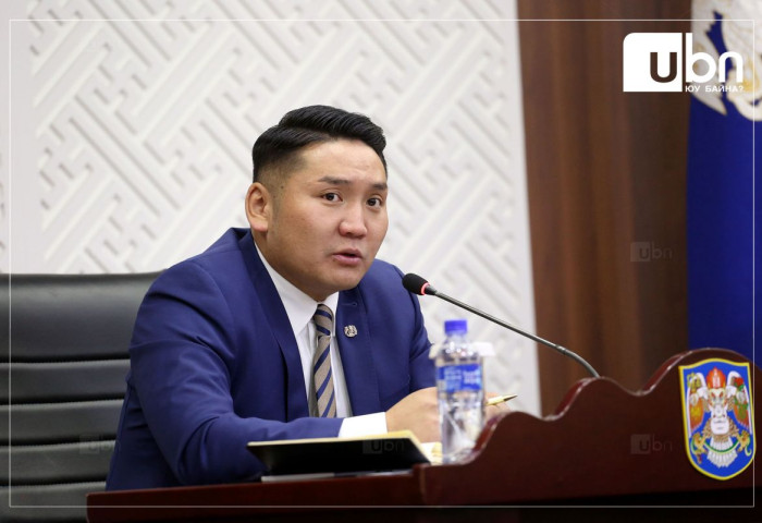 З.Төмөртөмөө: Богдын захиргаа, Байгаль орчны газрынхан яаралтай уулзацгаа. Битгий том, том яриад бие бие рүүгээ чихээд сууцгаагаад бай