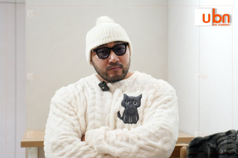 ТҮҮНИЙ ТУХАЙ: Харзны усанд орсон бичлэгээ цахим орчинд нийтэлж, охид бүсгүйчүүдийн анхаарлын төвд орсон Э.Мөнхбаяр