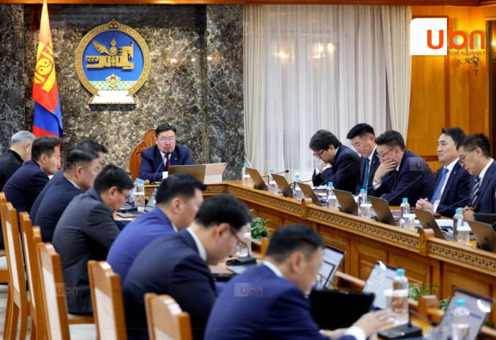 Тавантолгой-Гашуунсухайт чиглэлийн хүнд даацын авто замыг есдүгээр сард ашиглалтад оруулахыг үүрэг болгожээ