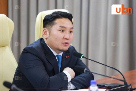 З.Төмөртөмөө: Дүүргийн Засаг дарга нарт ноёны дүрд тоглоод сууж байх нь сайхан л байдаг байх