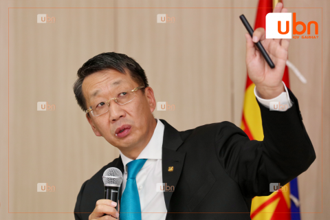 Л.Энх-Амгалан: Ипотекийн зээлийн оочероо урагшлуулахын тулд 10-20 сая төгрөгийн авлига өгч байна