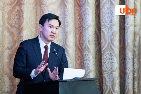 Эрчим хүчний хэмнэлттэй сууц, стандартад нийцүүлэн сууцаа дулаалсан айл өрхөд нарны панель, батарей, халаагуур хосолсон системийг үе шаттай нэвтрүүлэхийг УИХ-аас Засгийн газарт даалгажээ