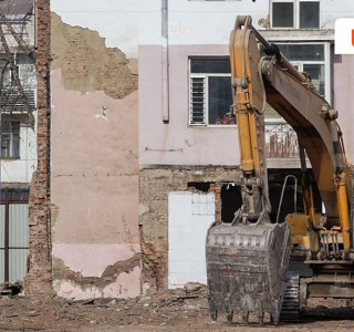 Энэ айл яагаад ГАНЦААРАА ҮЛДЭВ