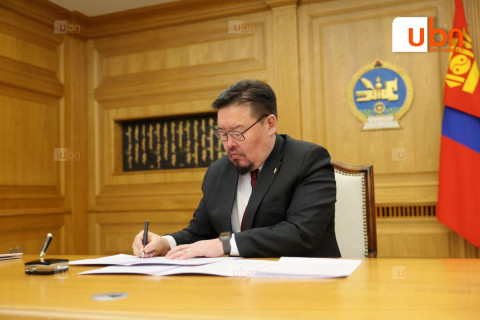 ХЭЛЭЛЦЭЭ: Тухайн жилийн өгөөж 60 хувиас бага байх тохиолдолд тусгай зөвшөөрөл эзэмшигч ААН-үүд тохируулагч төлбөрийг төлнө