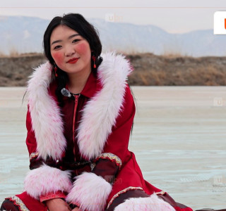 ТҮҮНИЙ ТУХАЙ: Улаан хацар, дархад аялгаа трэнд болгож, монгол ахуй, өв соёлоо сурталчилдаг ДАРХАД ОХИН Г.АГЬЕЭЙ