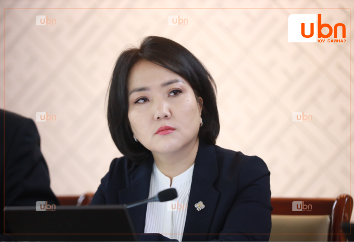 Б.Батцэцэг сайд намынхаа эмэгтэйчүүдийн холбооны Ерөнхийлөгчид Д.Үүрийнтуяаг дэмжихээ мэдэгдлээ